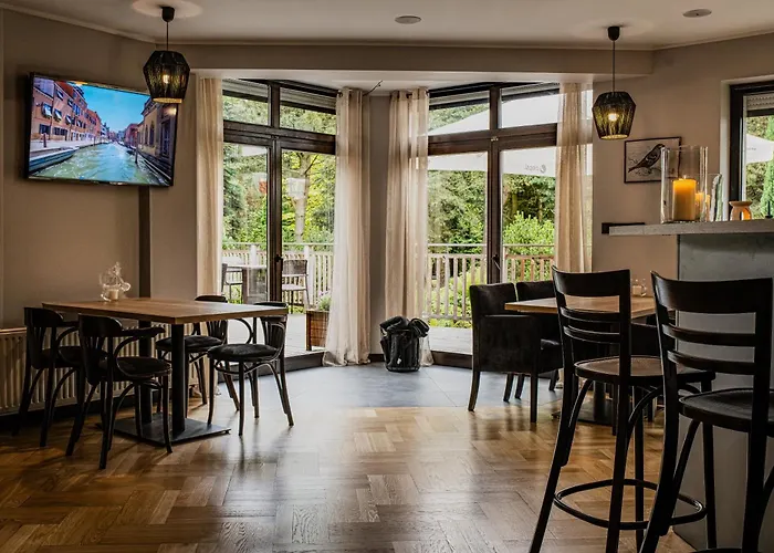 I Restauracja Czarny Kos Hotell *